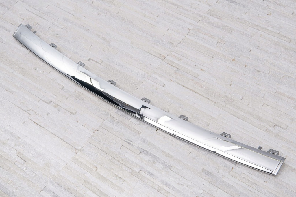 Купити Mercedes c w205 молдинг бампера перед a2058858802