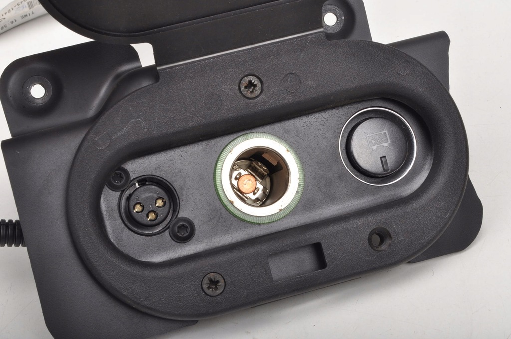 фото №6, Aston martin db9 прикуриватель 4g43-43660-aa