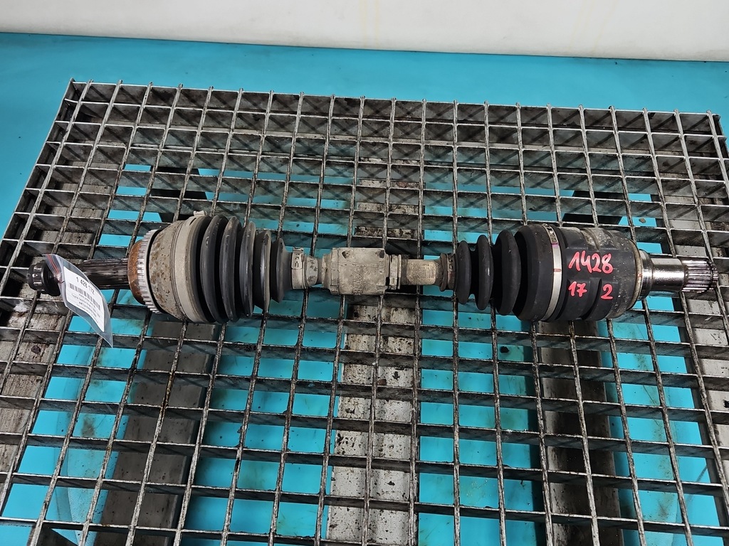 фото №1, Привідний вал перед ліва toyota corolla verso ii 2.2 d4d механічна коробка передач 6b