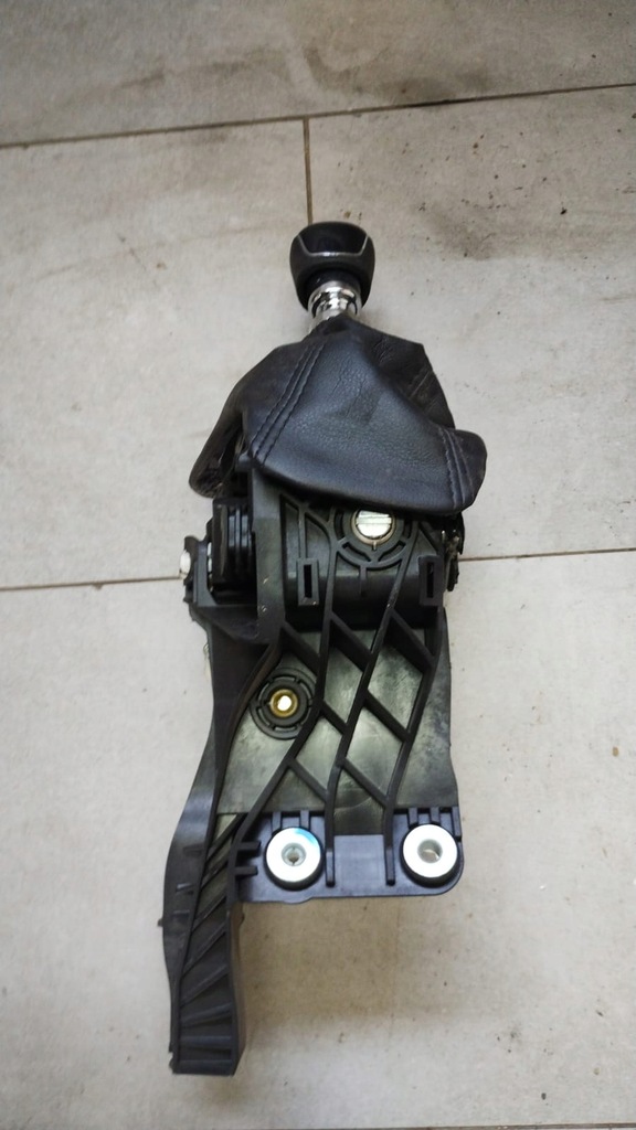 фото №1, Transit custom 2.2 tdci важіль домкрат коробки