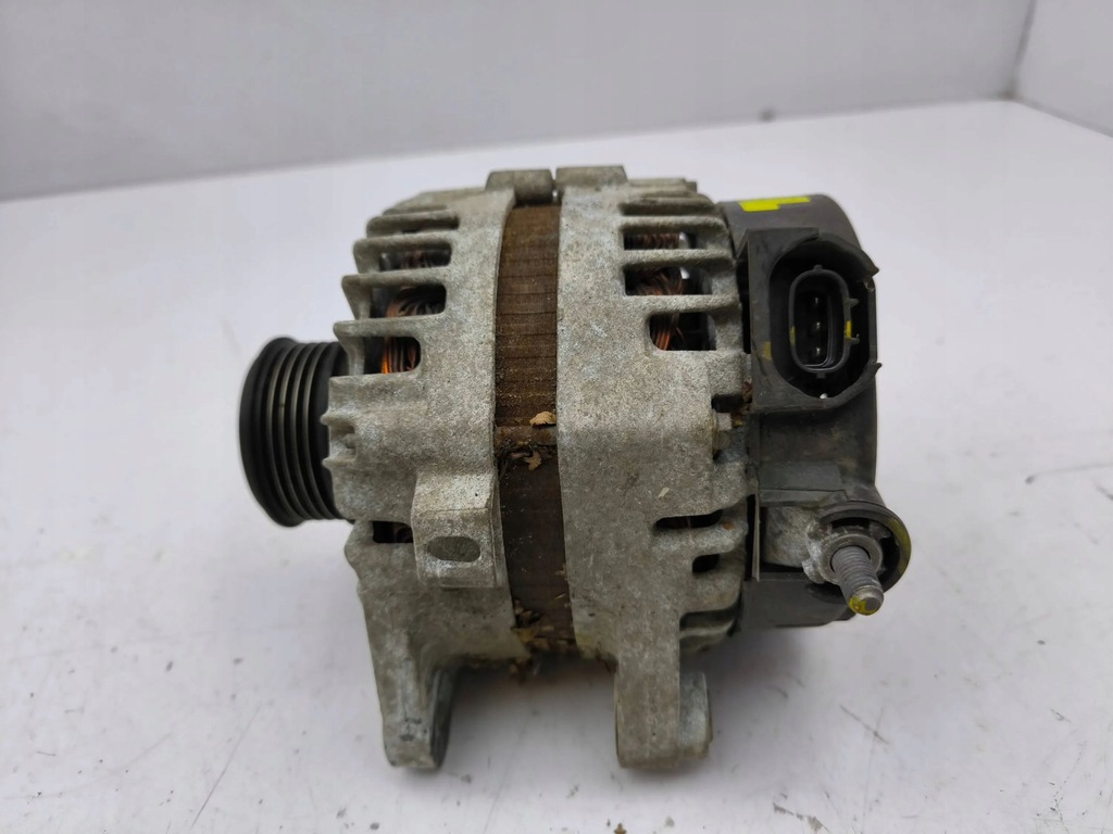 фото №1, Hyundai i30 2013 генератор