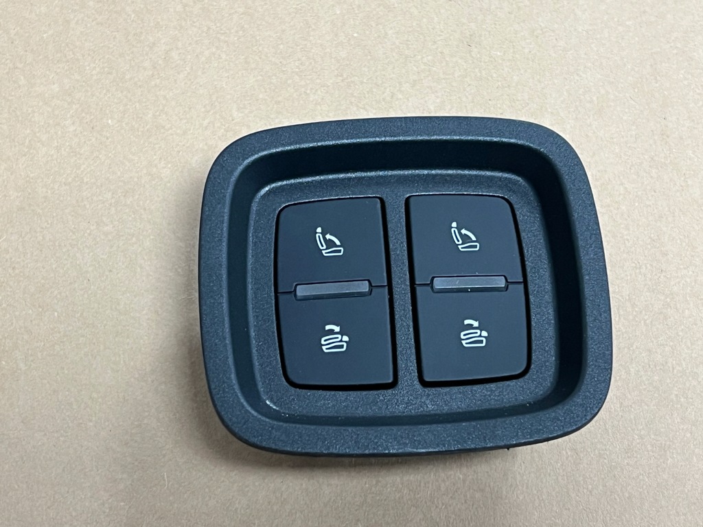 фото №1, Audi q7 4m переключатель разблокировка спинка сидений 4m0959861b