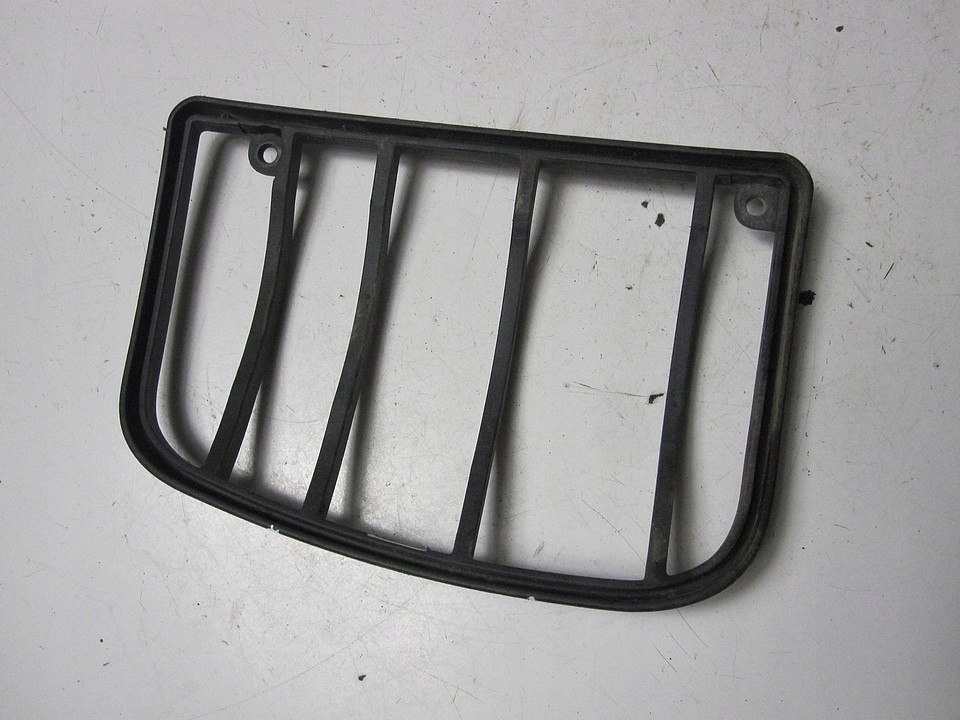 фото №8, Решётка защита лампы задняя правая land rover freelander 00r