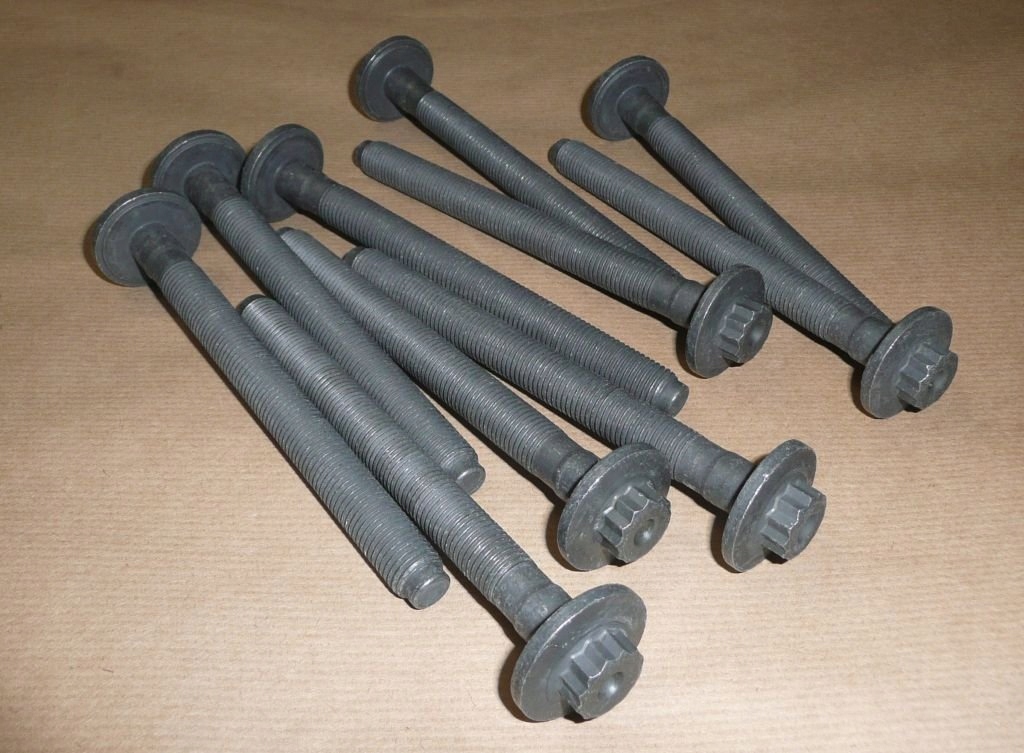 Болты головки renault 1.6 dci комплект . r9m Доставка