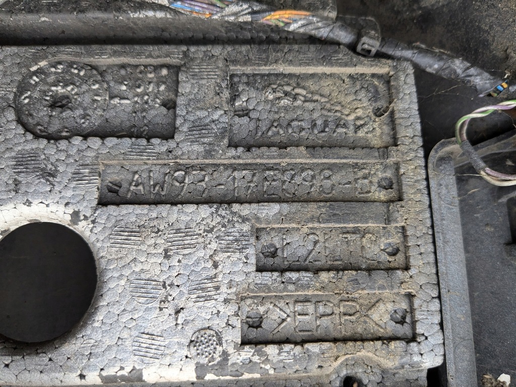 фото №13, Kompletny бампер перед передний jaguar xj xjl x351 09- лак: ner