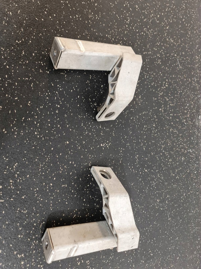 фото №1, Mercedes w205 - зона деформации левая правая