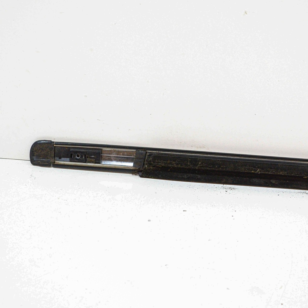 фото №5, Chrysler 300 - 300c 2004 молдинг / прокладка стекло дверь задних