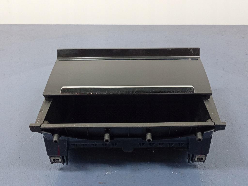 фото №4, Skoda octavia iii бардачок пепельница 5e1863077a