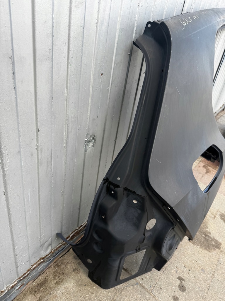 Поріг стовпчик  крило обшивка праве  vw golf 8 viii 5h4 5h4809606 оригінал Недорого