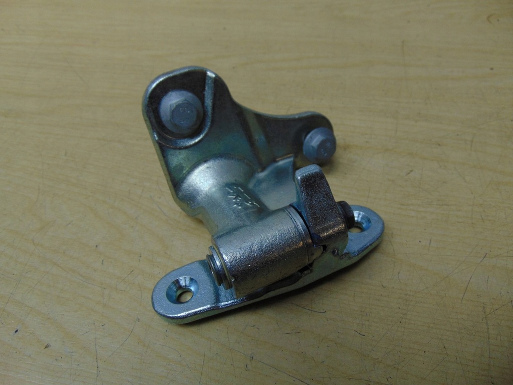 фото №1, Петля дверь mercedes w176 a046572 hw176g1