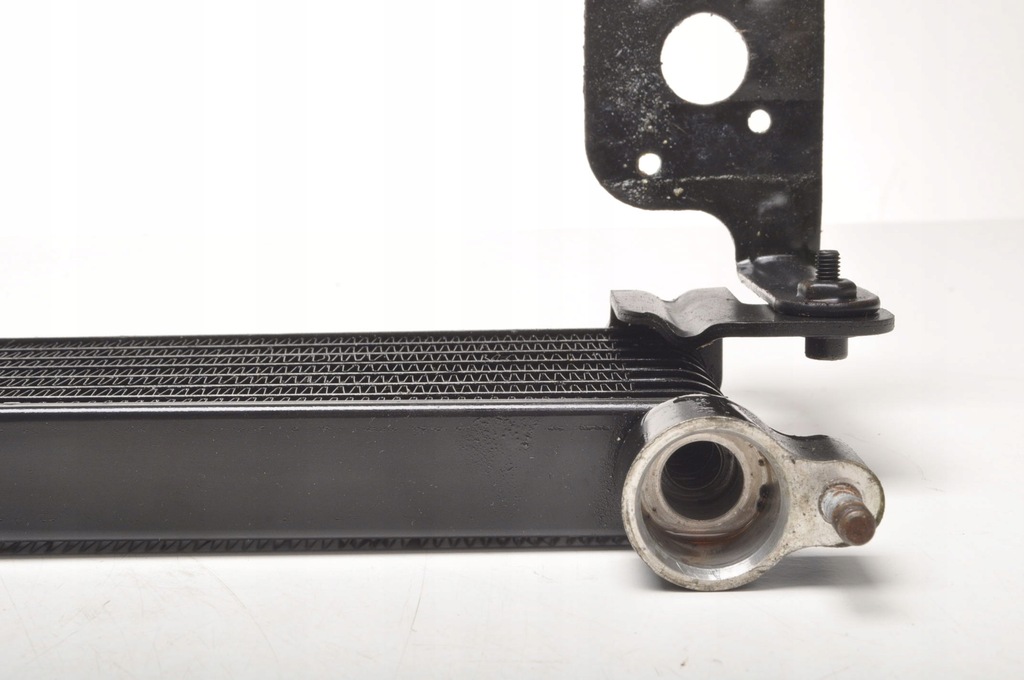 фото №6, Ferrari california 4.3 радиатор масла