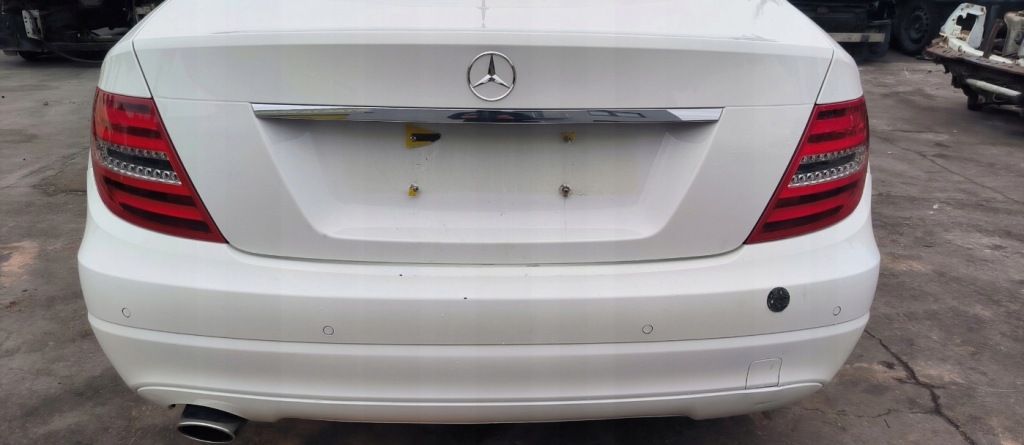 Купити Бампер задній задній mercedes w 204 рестайлінг  149 седан