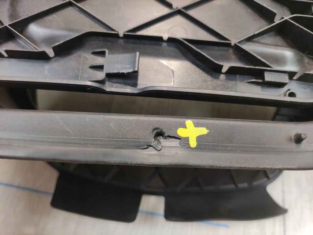 Bmw ix ix вкладыш крышка багажника зарядки аккумулятора 7953712 с Разборки