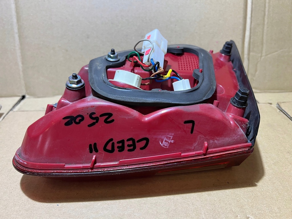 фото №8, Kia ceed ii 5d лампа ліва задня лівий задня w кришка led справна 92403-a20