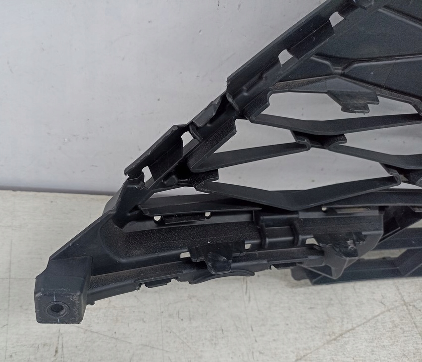 Seat ateca lift 22- решітка радіатора решітка бампера середня 575853668p оригінал Доставка