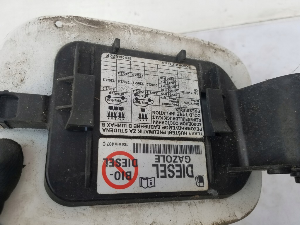 Крышка заливной топлива skoda octavia 3 Оригинал