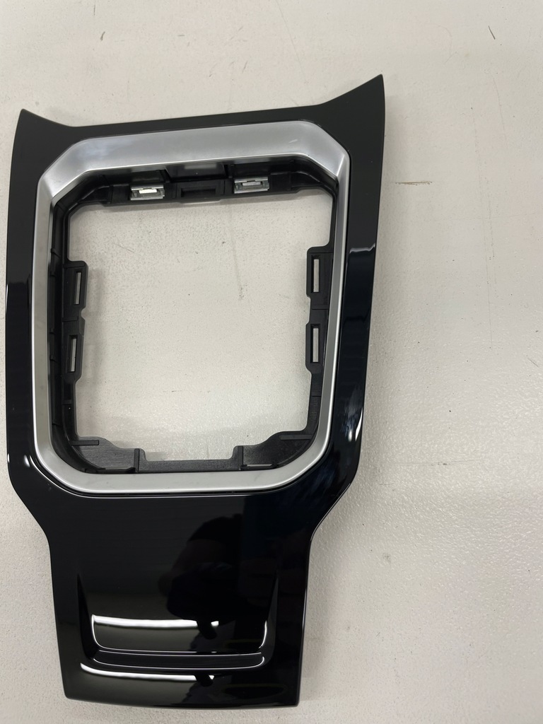 фото №3, Рамка чехол рычага переключения передач передач vw t-roc 2ga711456c идеальное состояние