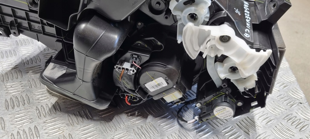 фото №11, Renault clio v отопитель 272702116r