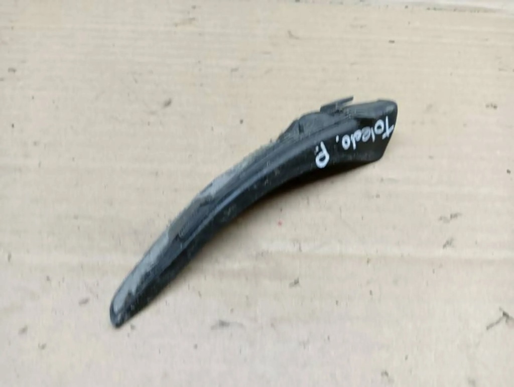 фото №2, Уголок правый защита жабо skoda rapid 5ja819448b