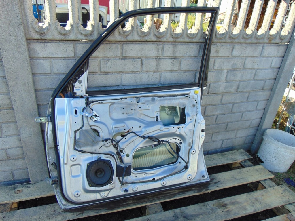 фото №8, Дверь правый перед mitsubishi pajero iii