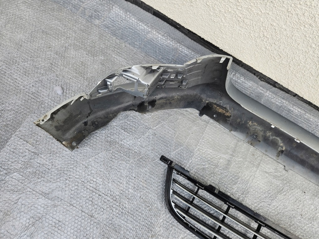 Купить Peugeot 5008 1 бампер перед спойлер решётка