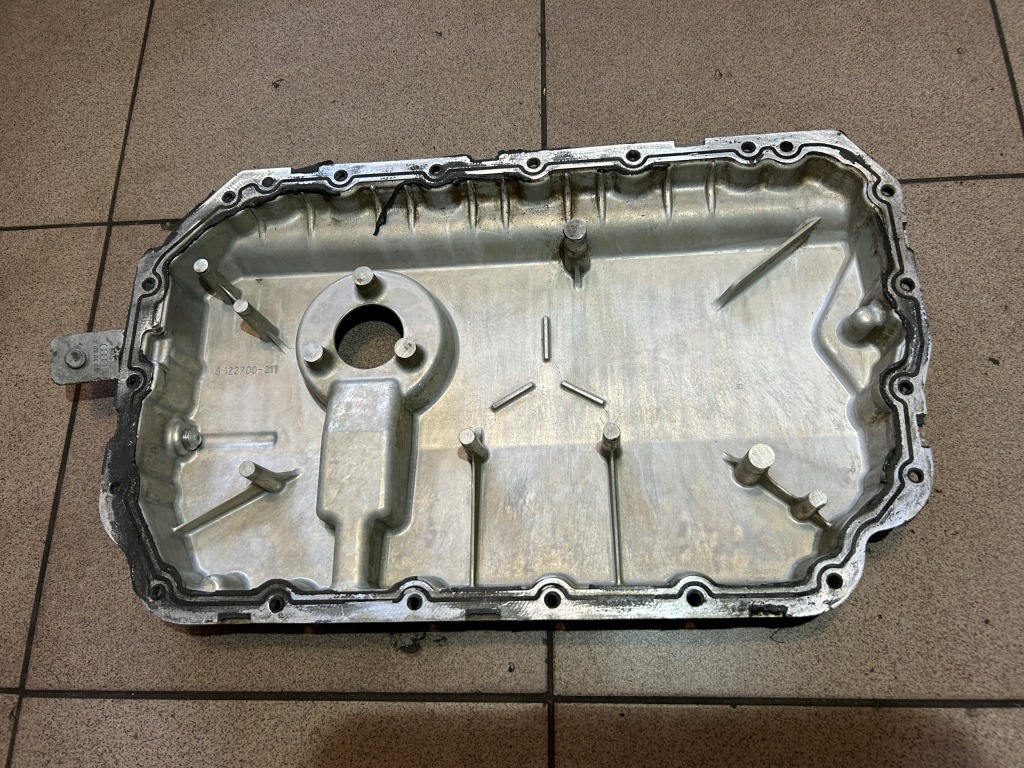 Піддон піддон масляна audi a6 c6 3.2 fsi Оригінал