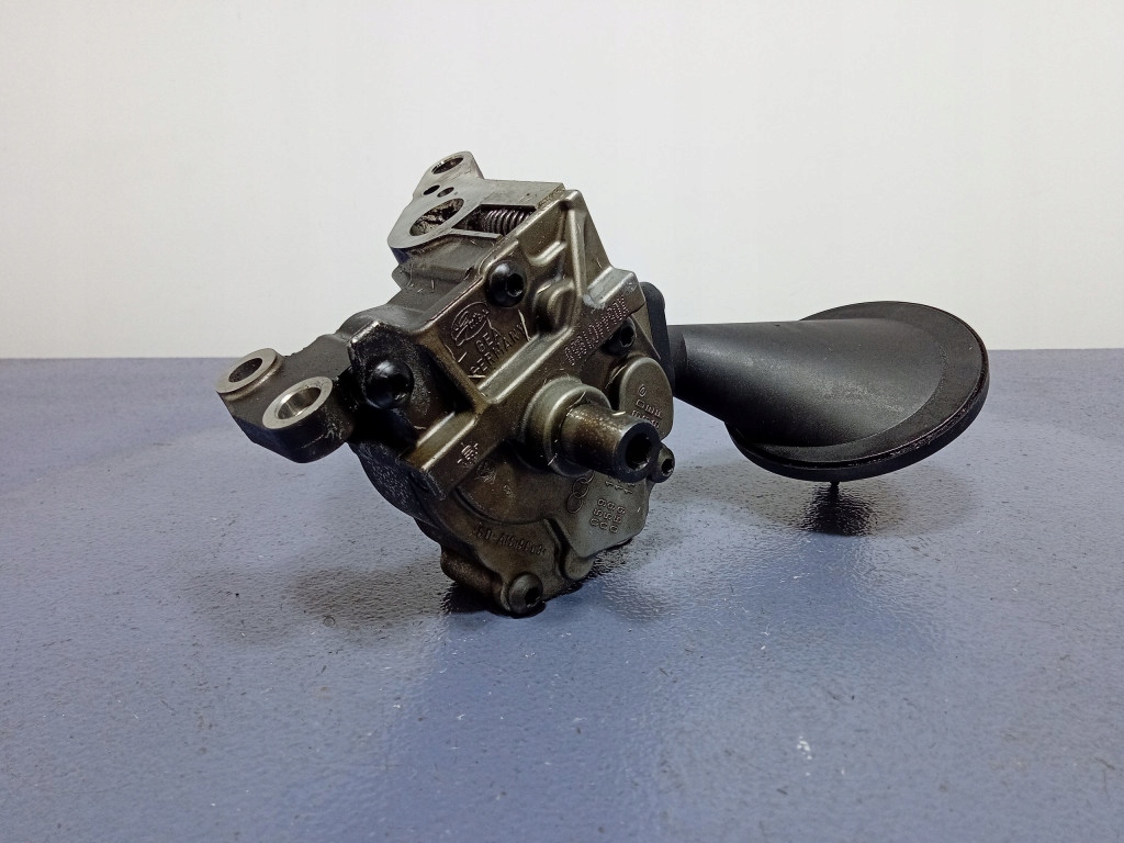 фото №3, Audi a5 8t 2.7 tdi насос масла 059115105bd cgka