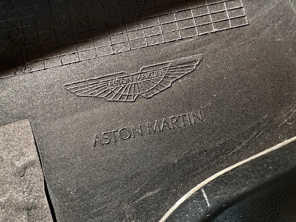 фото №12, Aston martin db11 бампер уголок задняя левый задний