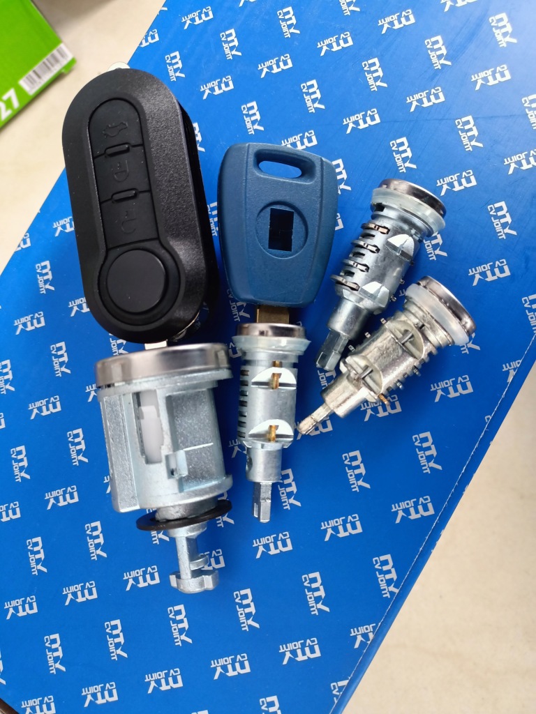 4 вкладыши замки дверь замок зажигания fiat ducato 2006- Цена