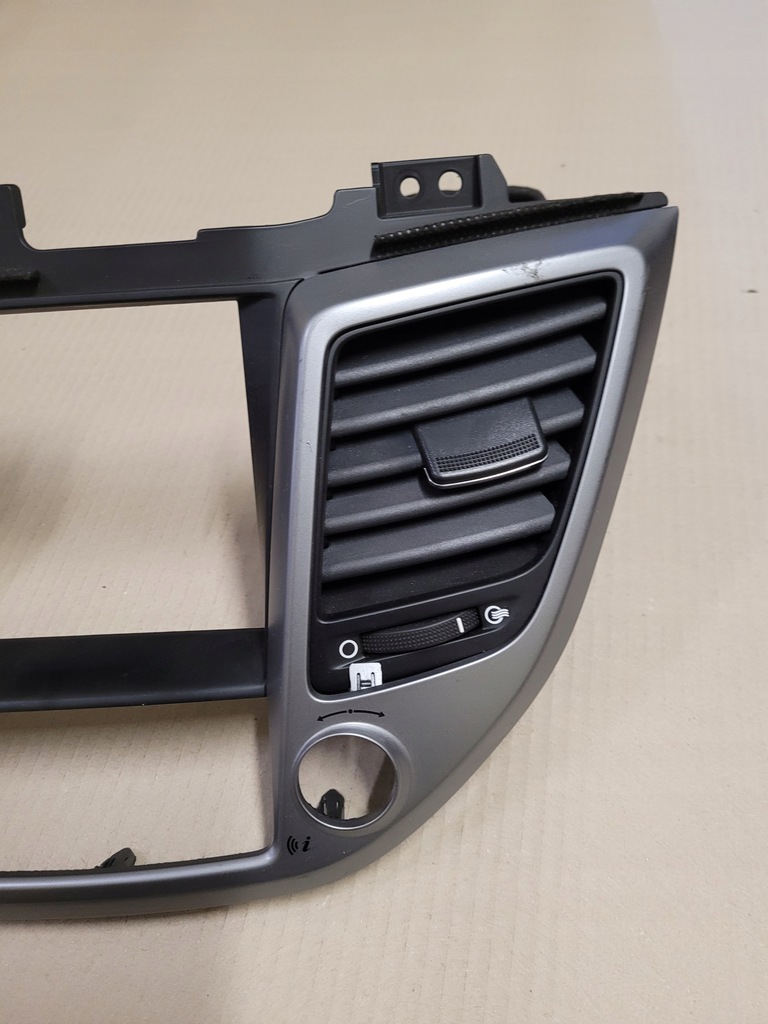 фото №3, Hyundai tucson ii рамка радио обдув