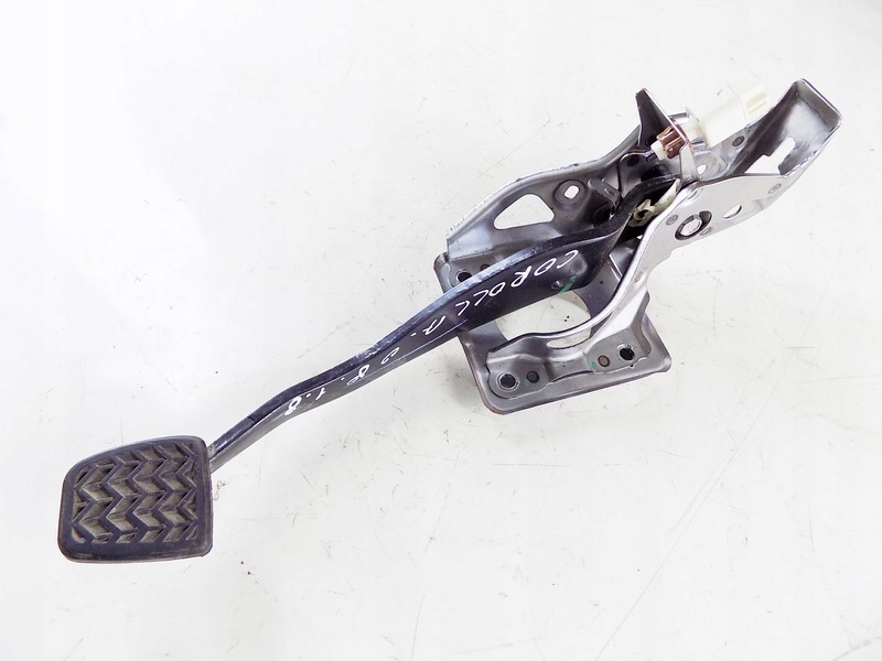 фото №1, Corolla verso ii 04-09 педаль тормоза