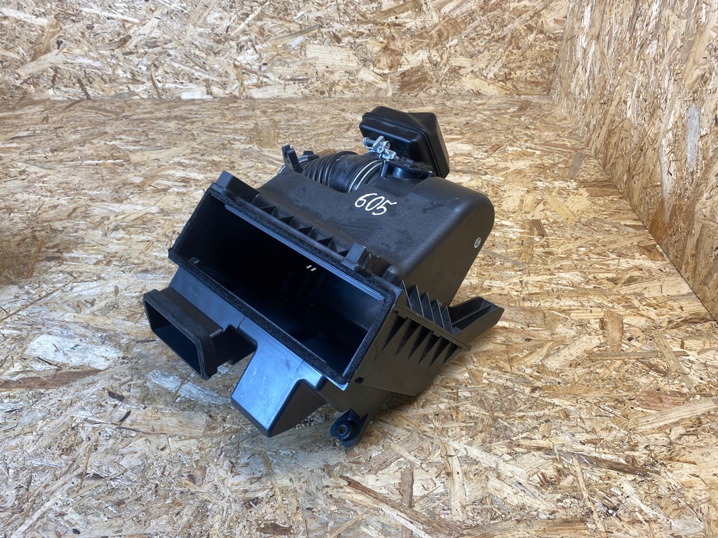 фото №1, Корпус фільтра повітря lexus rx 3.5 гібрид 17700-31b30