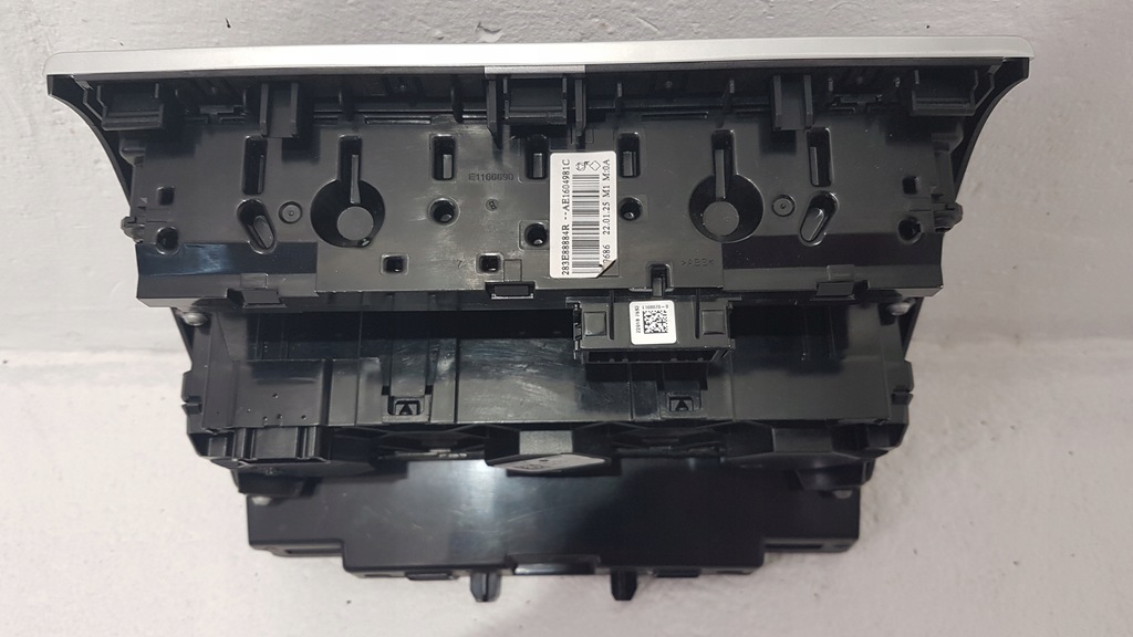 фото №3, Панель кондиционера renault clio v