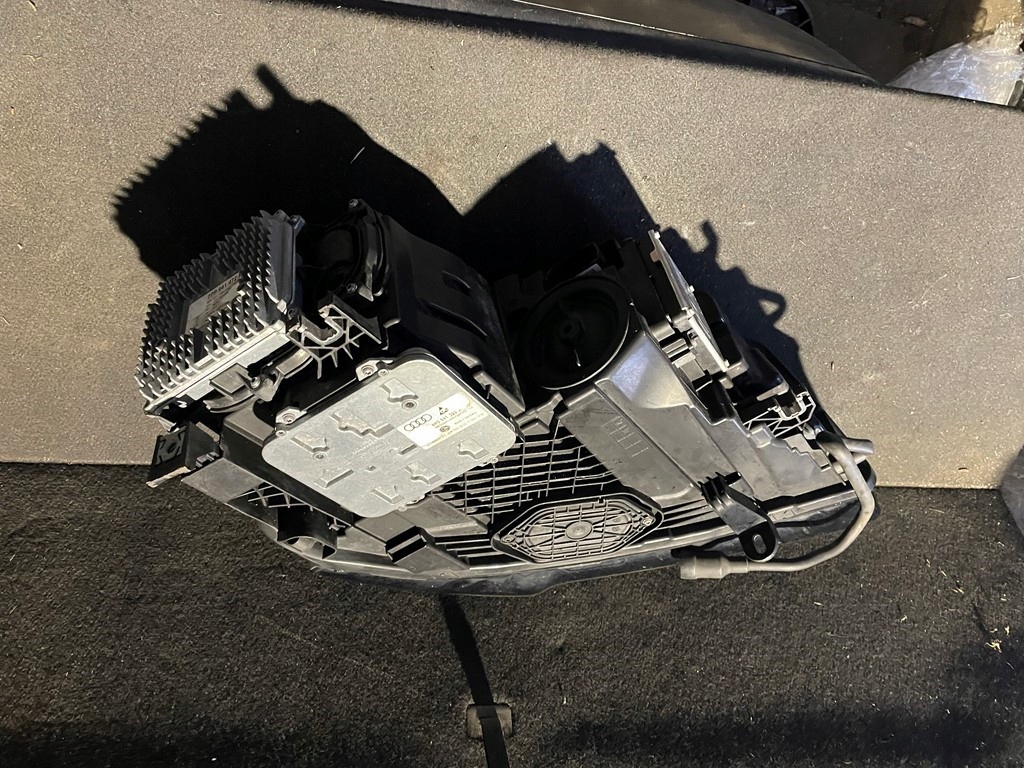 Audi a8 d4 рестайлинг  full led matrix фара перед передняя левая правый  европа с Разборки