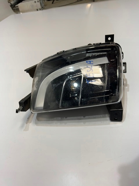 фото №2, Tesla x противотуманная фара led правый drl ece up-level eu