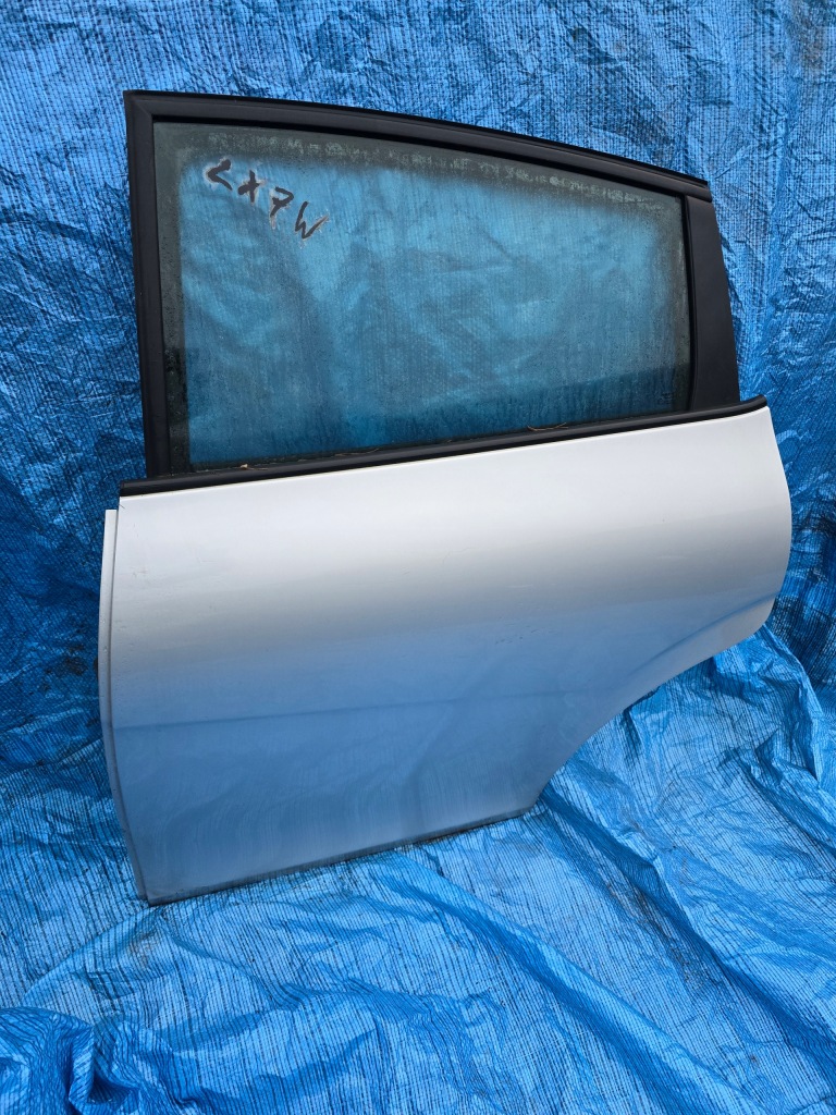 Купить Seat leon 2 дверь левое задняя lx7w