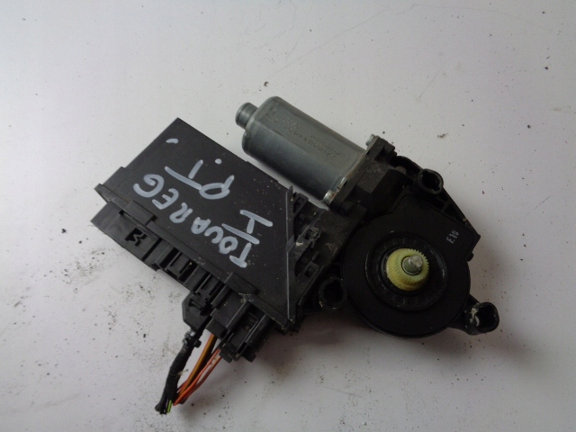 Купить Моторчик стекло правый задняя vw touareg i