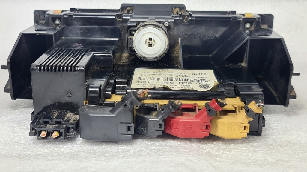 фото №8, Audi a4 lift панель обдув кондиціонера 8d0820043m