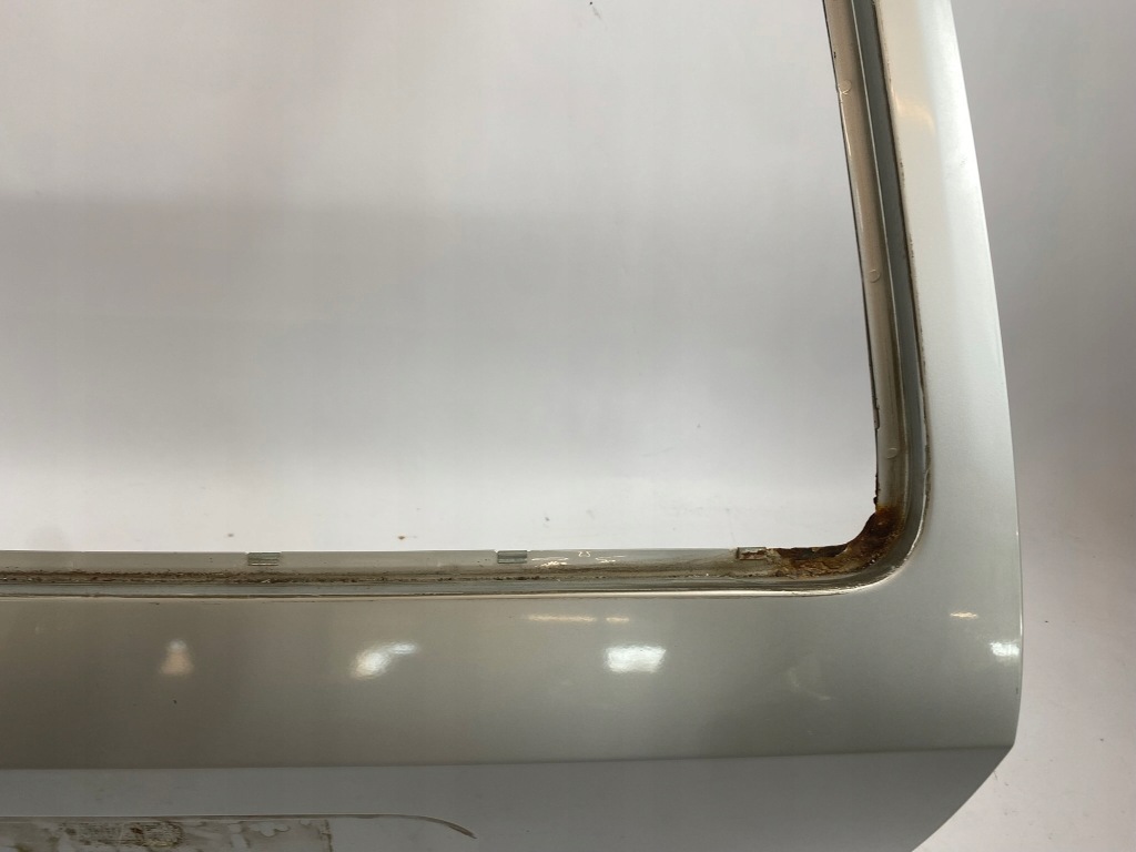 Задняя крышка багажника крышка багажника задний  kufra mercedes w124 kombi s124 Киев