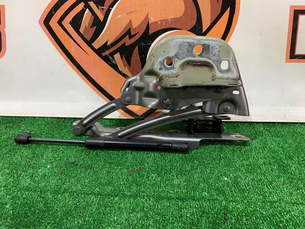 фото №1, Петля капот правый rr velar l560 j8a2-16800-af