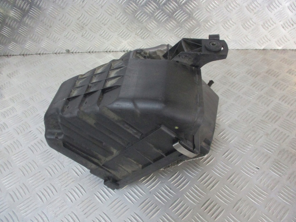 фото №1, Корпус фільтра повітря audi a4 b5 1.9 tdi