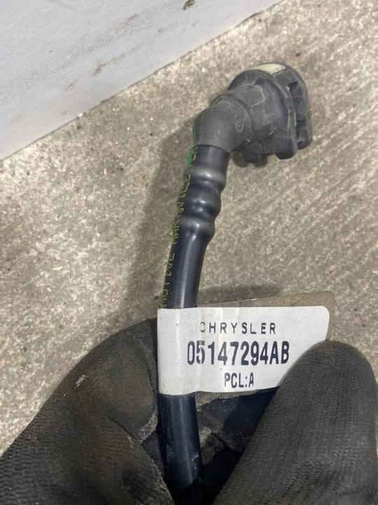 Патрубок вентиляційний, бак пального dodge ram 1500 iv gen 2013 05147294ab Київ