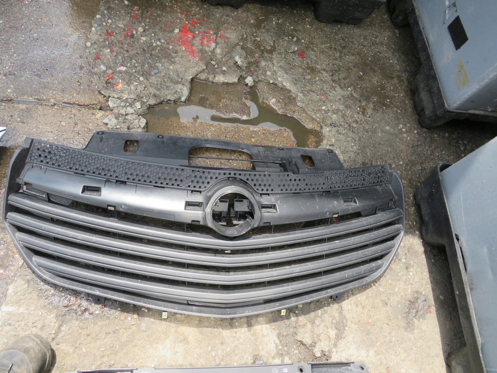 фото №1, Решётка радиатора opel vivaro b