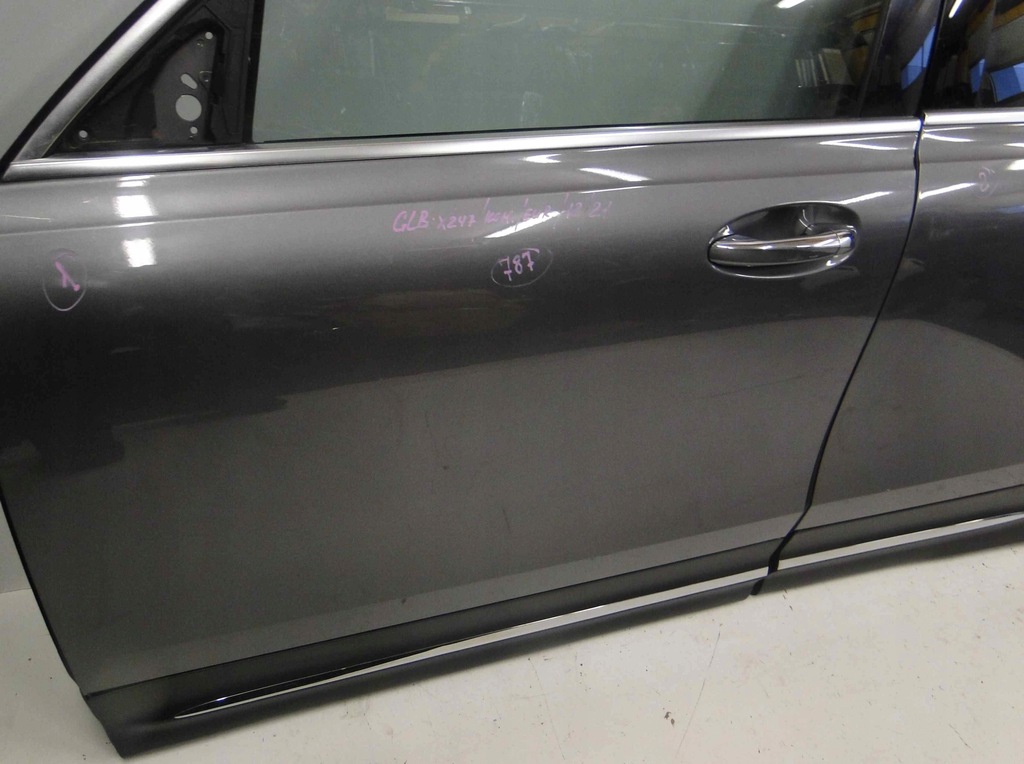 фото №8, Mercedes glb x247 247 молдинг двері ліва перед amg