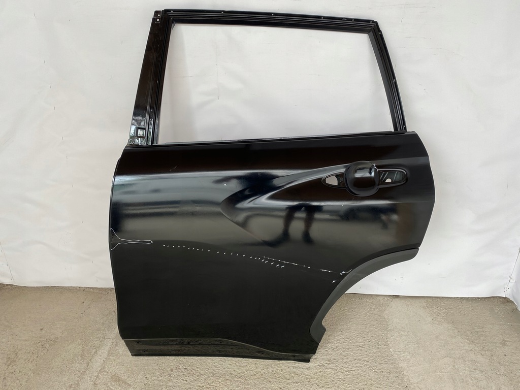 фото №1, Toyota corolla cross дверь задняя левая задние poznań ==giełda==