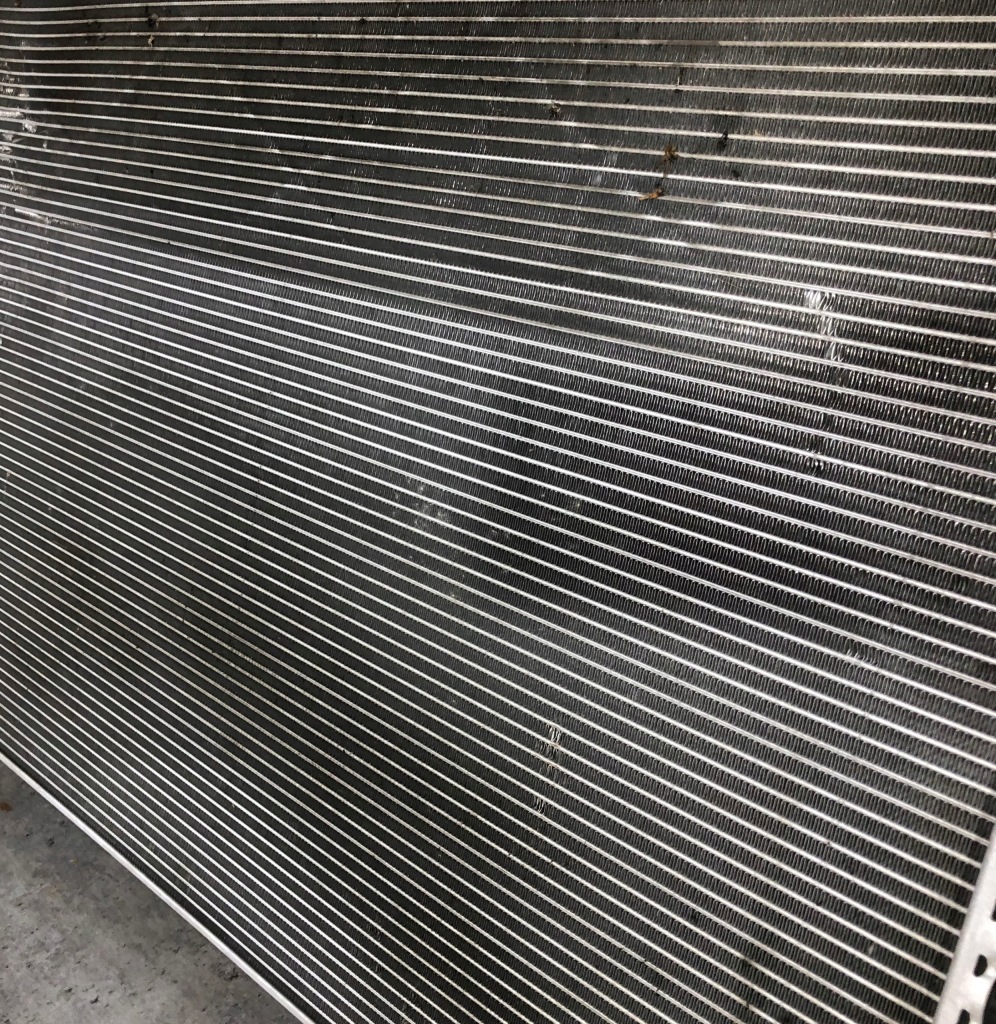 Audi sq5 q5 80a 2 s-line рестайлінг  21- радіатор води Доставка