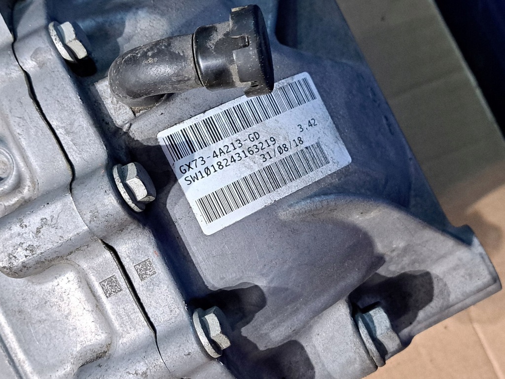 фото №8, Jaguar xe 2019 полный дифференциалы