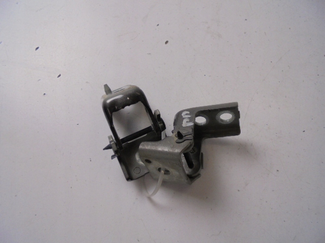 фото №1, Петли дверь правый перед peugeot 308 ii t9 hb 15 r kksd