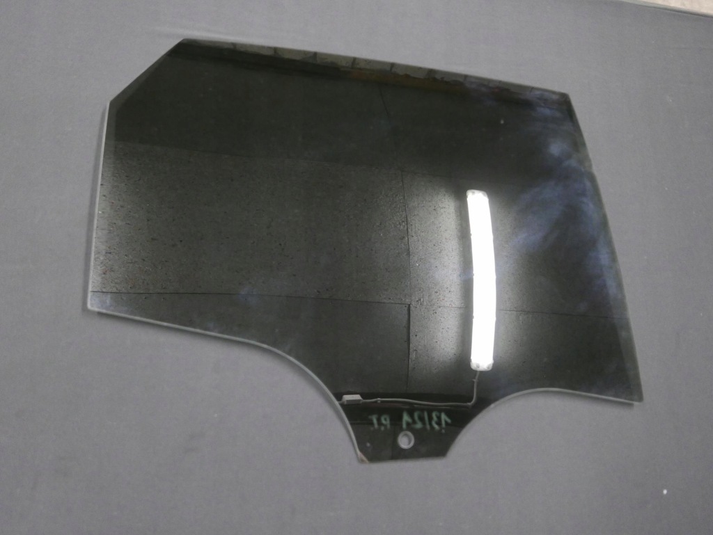 фото №4, Bmw f45 стекло боковая дверь правый задняя тонированная