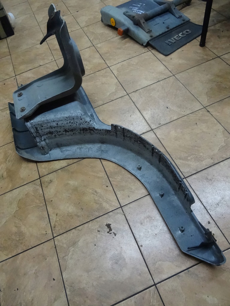 фото №10, Iveco eurocargo 150e23 подкрылок подножка правый